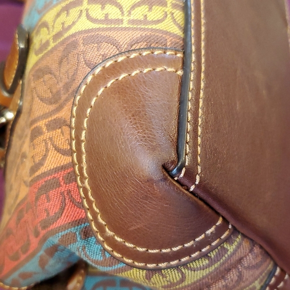 Beautiful Fossil Shoulder Bag - Picture 6 of 14